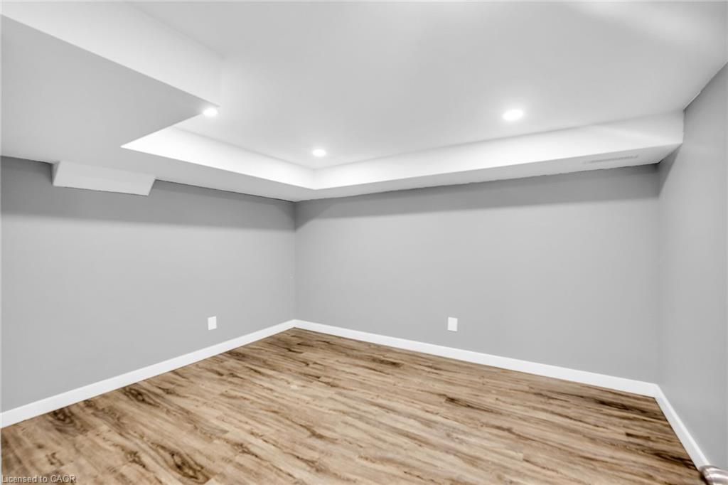 129 Dundurn Street N, Hamilton, ON - Indoor Photo Showing Other Room