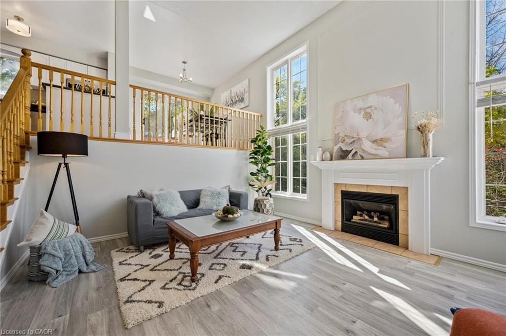 409 Laurel Gate Drive, Waterloo, ON - Indoor Photo Showing Living Room With Fireplace