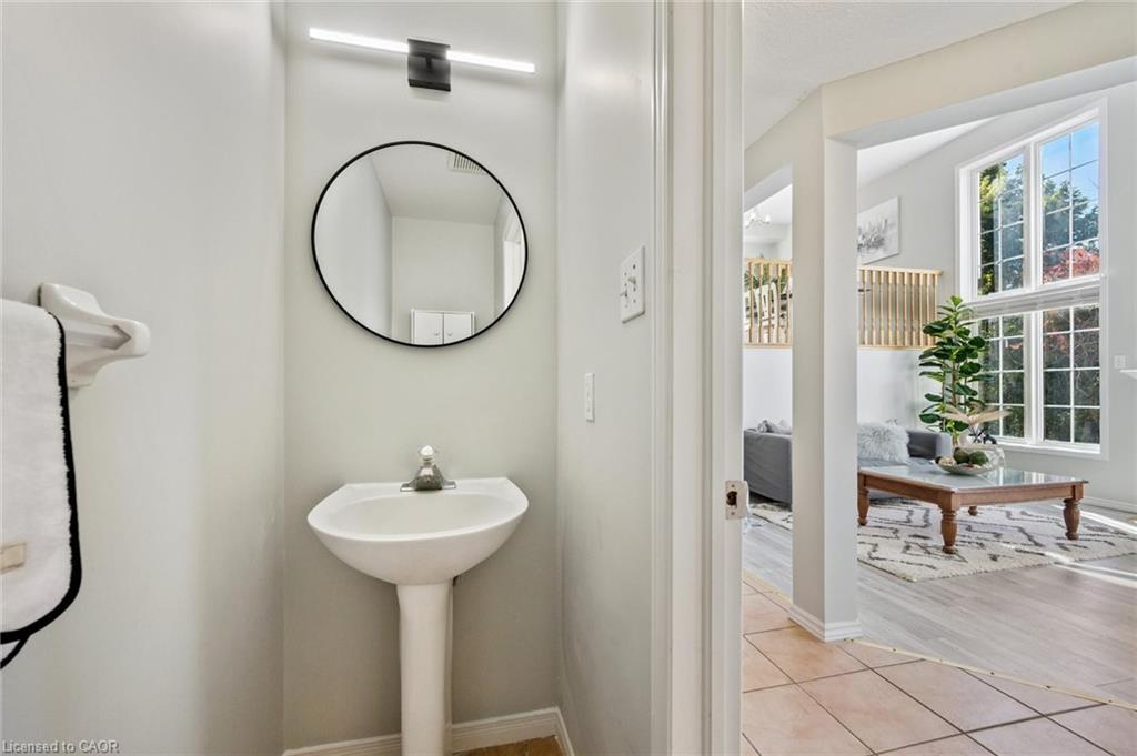 409 Laurel Gate Drive, Waterloo, ON - Indoor Photo Showing Bathroom