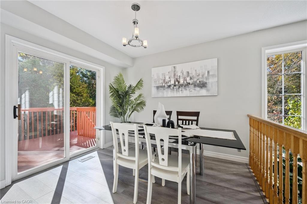 409 Laurel Gate Drive, Waterloo, ON - Indoor Photo Showing Dining Room