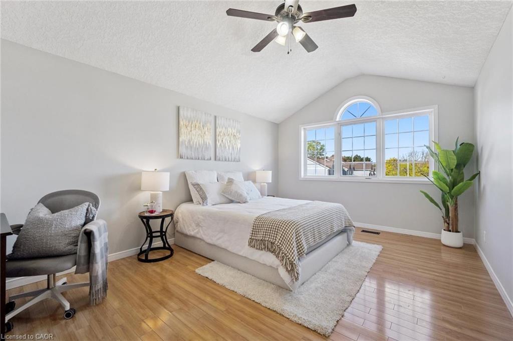 409 Laurel Gate Drive, Waterloo, ON - Indoor Photo Showing Bedroom
