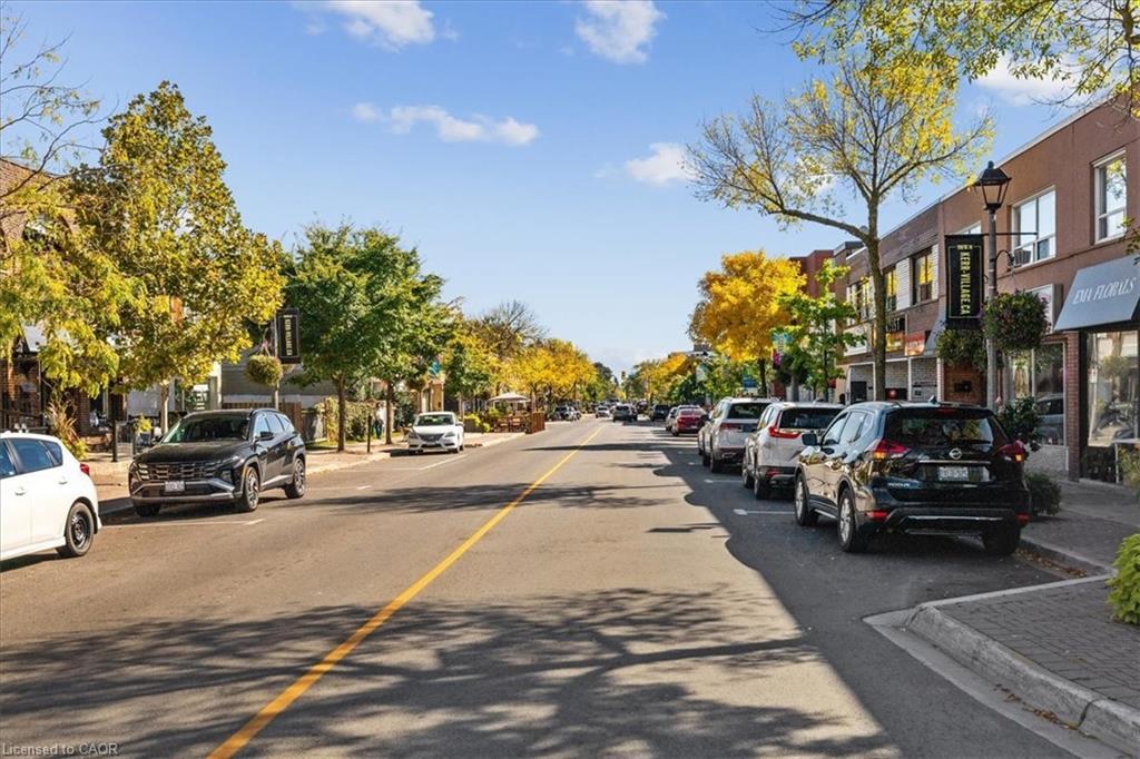 102-70 Stewart Street, Oakville, ON - Outdoor