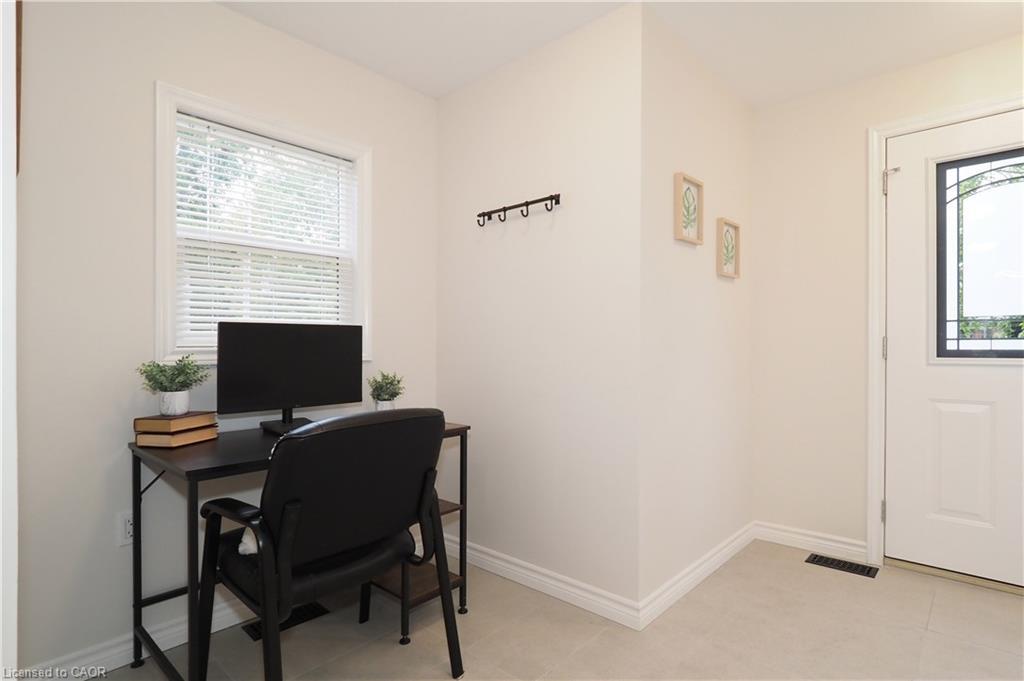 50 Holly Trail, Puslinch, ON - Indoor Photo Showing Office