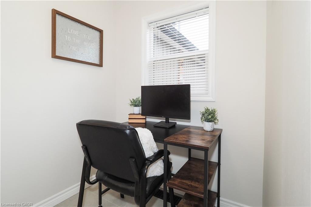 50 Holly Trail, Puslinch, ON - Indoor Photo Showing Office