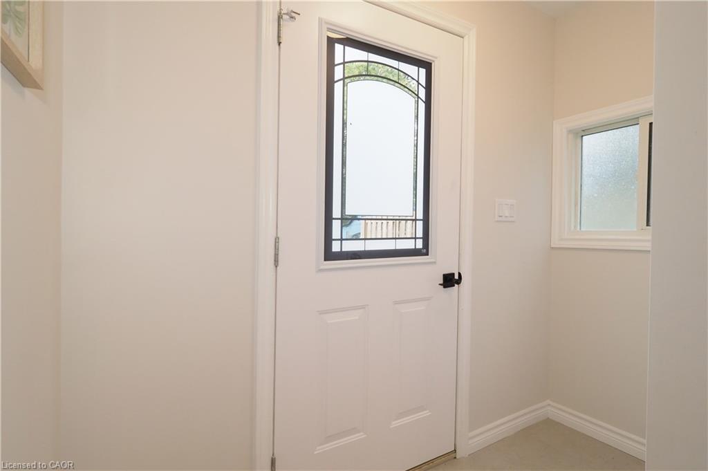 50 Holly Trail, Puslinch, ON - Indoor Photo Showing Other Room