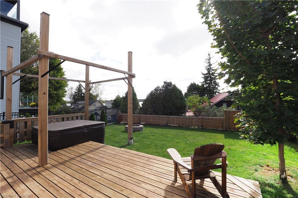 50 Holly Trail, Puslinch, ON - Outdoor With Deck Patio Veranda