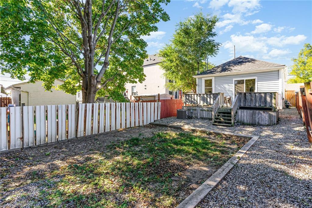 97 East 31St Street, Hamilton, ON - Outdoor With Deck Patio Veranda