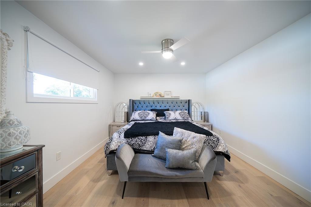 662 Mohawk Road W, Hamilton, ON - Indoor Photo Showing Bedroom