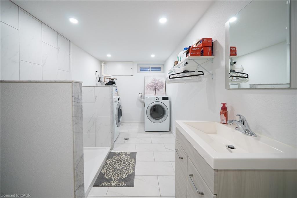 662 Mohawk Road W, Hamilton, ON - Indoor