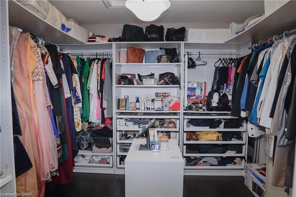 11 Aitken Court, Fergus, ON - Indoor With Storage