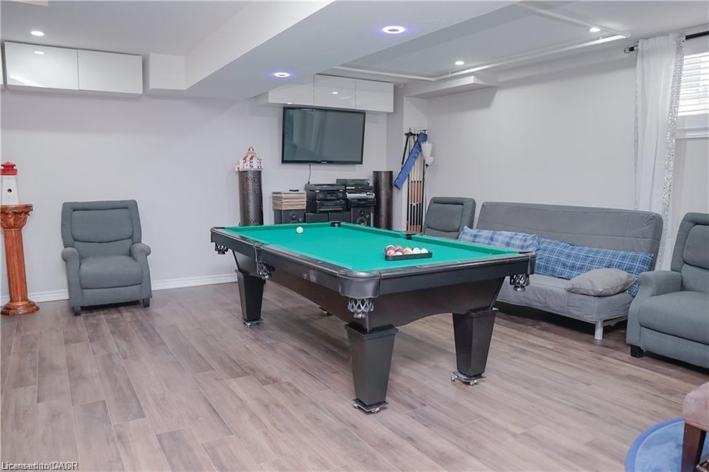 11 Aitken Court, Fergus, ON - Indoor Photo Showing Other Room