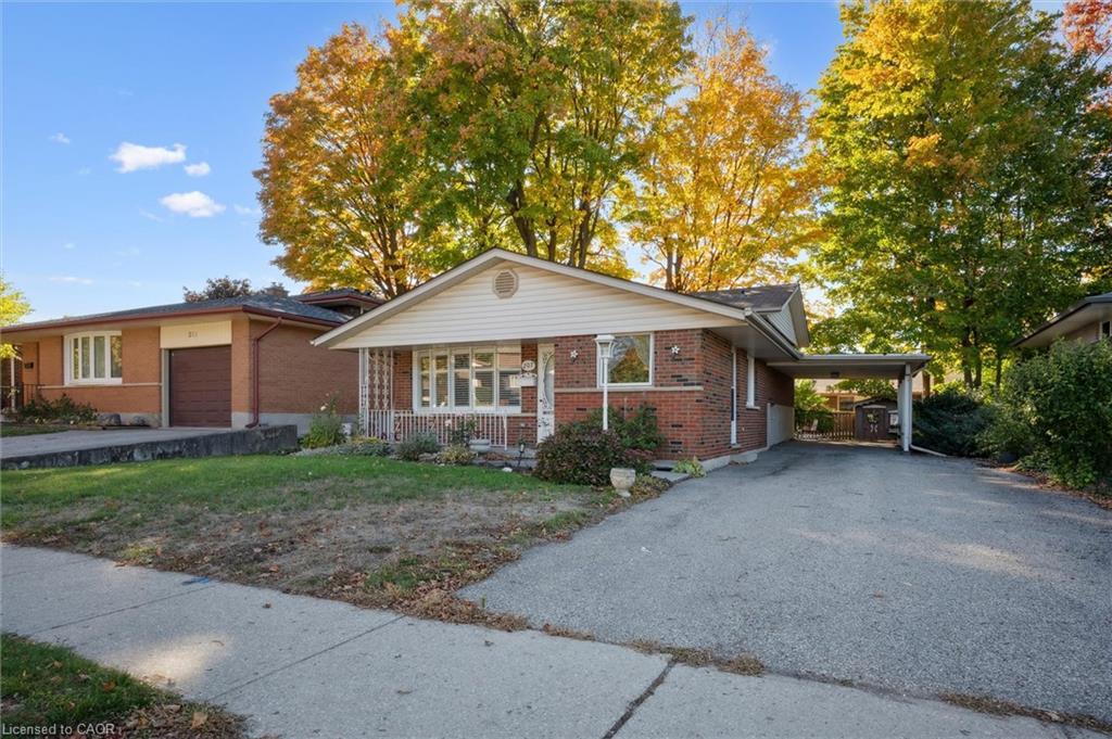 207 Laurentian Drive, Kitchener, ON - Outdoor