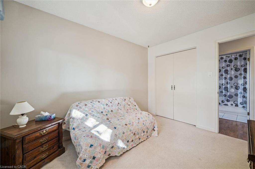 207 Laurentian Drive, Kitchener, ON - Indoor Photo Showing Bedroom