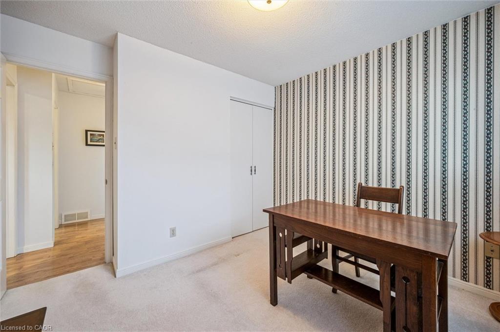 207 Laurentian Drive, Kitchener, ON - Indoor