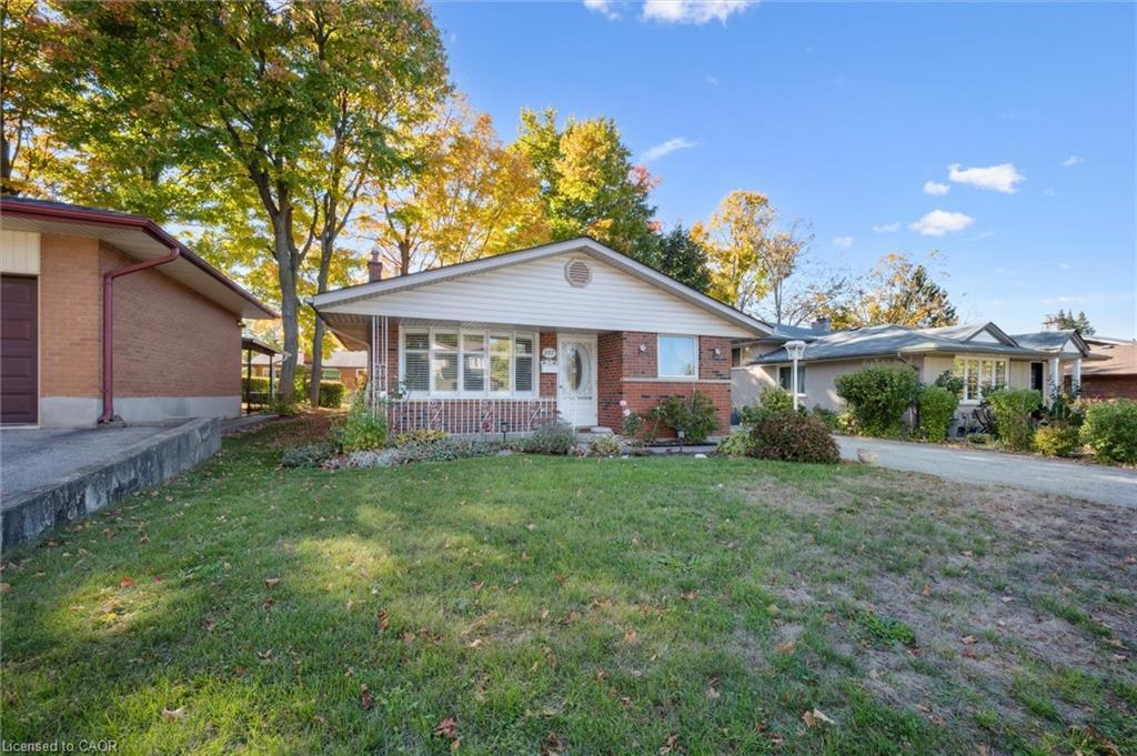 207 Laurentian Drive, Kitchener, ON - Outdoor