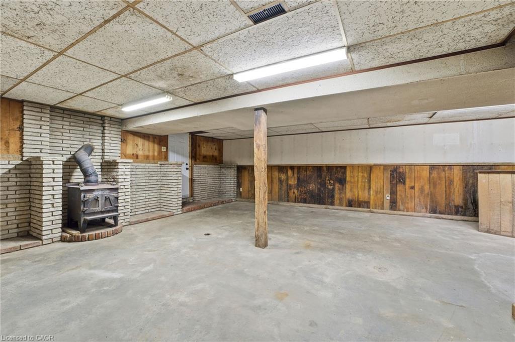 2091 6Th Concession Road W, Hamilton, ON - Indoor Photo Showing Other Room