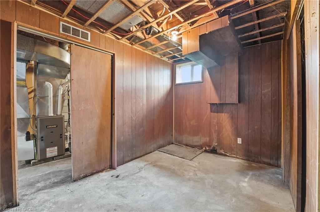 2091 6Th Concession Road W, Hamilton, ON - Indoor Photo Showing Basement