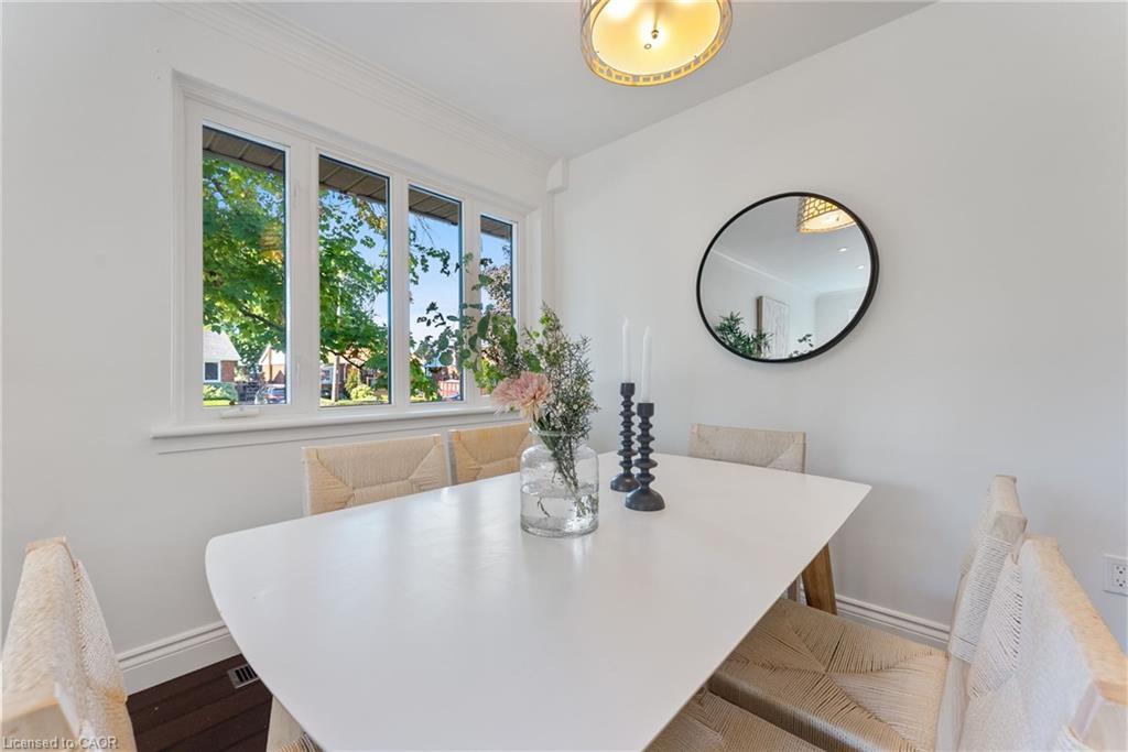 103 Wise Crescent, Hamilton, ON - Indoor Photo Showing Dining Room