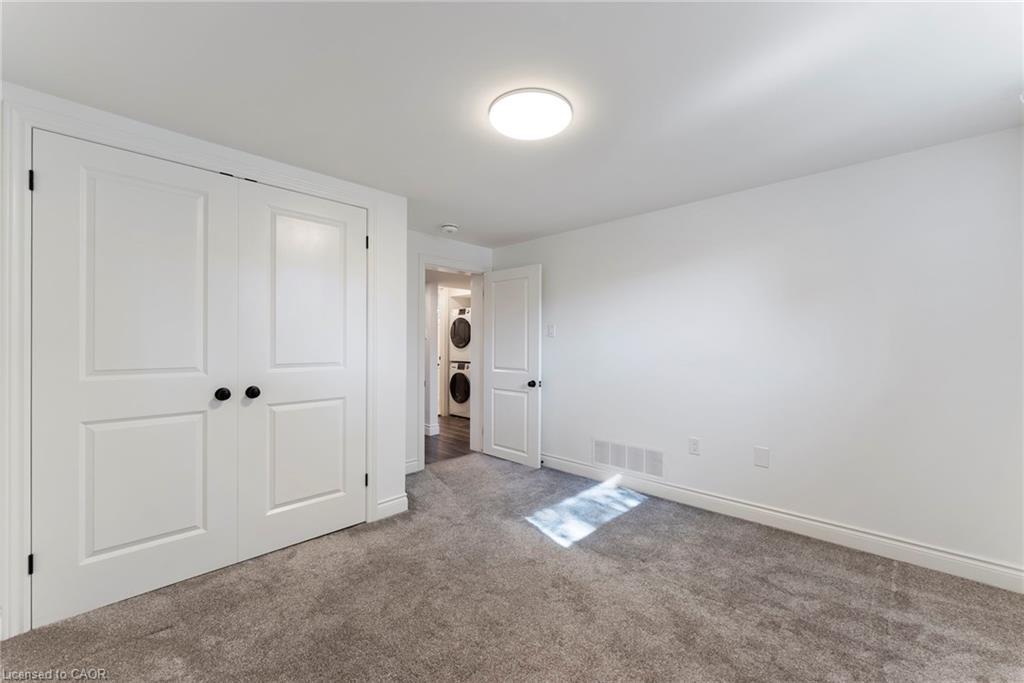 103 Wise Crescent, Hamilton, ON - Indoor Photo Showing Other Room