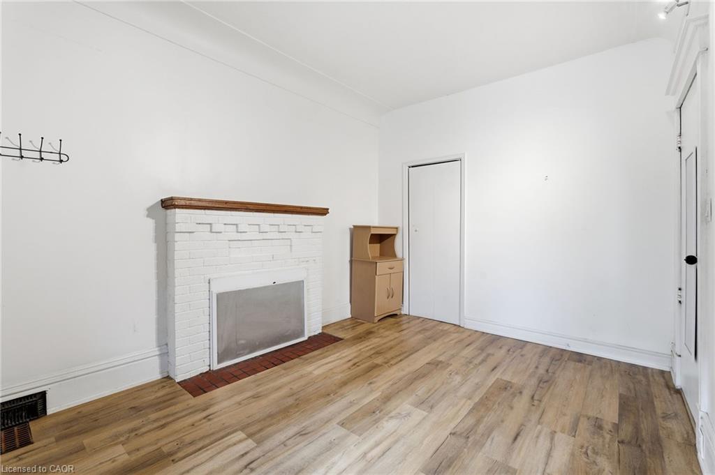 1-73 Stirton Street, Hamilton, ON - Indoor With Fireplace