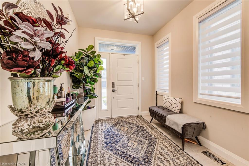 928 Chapel Hill Court, Kitchener, ON - Indoor Photo Showing Other Room