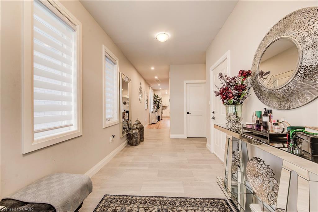 928 Chapel Hill Court, Kitchener, ON - Indoor Photo Showing Other Room