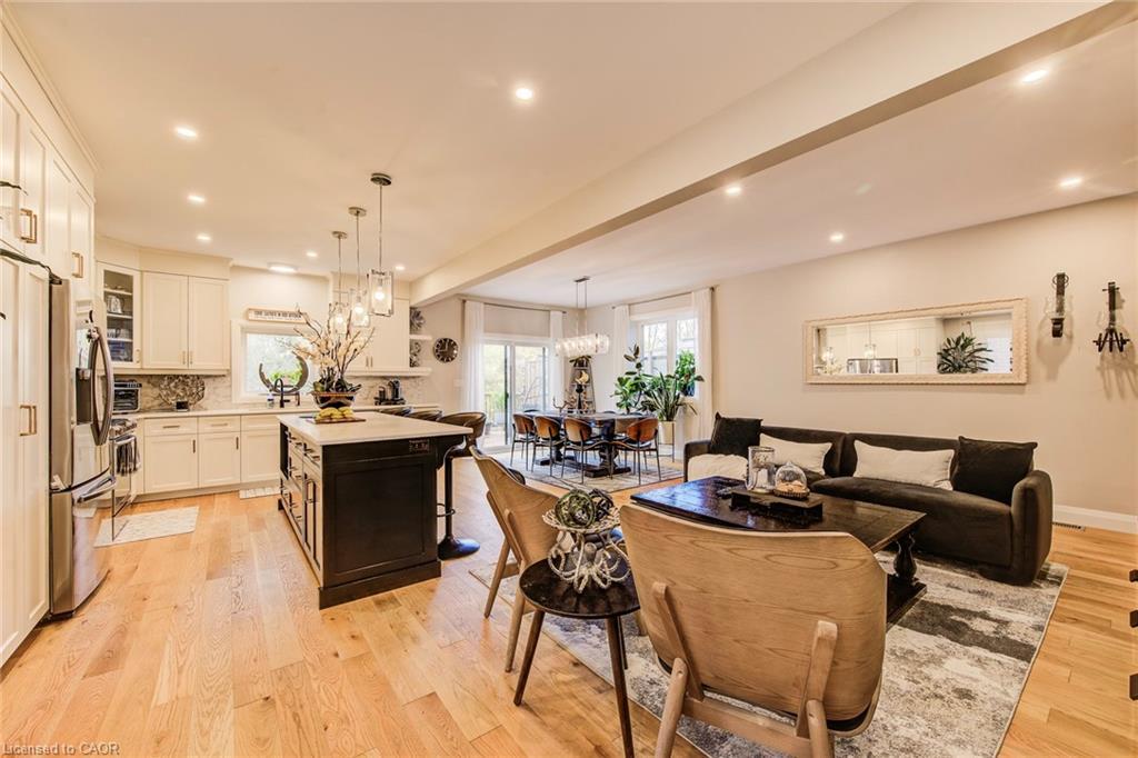 928 Chapel Hill Court, Kitchener, ON - Indoor