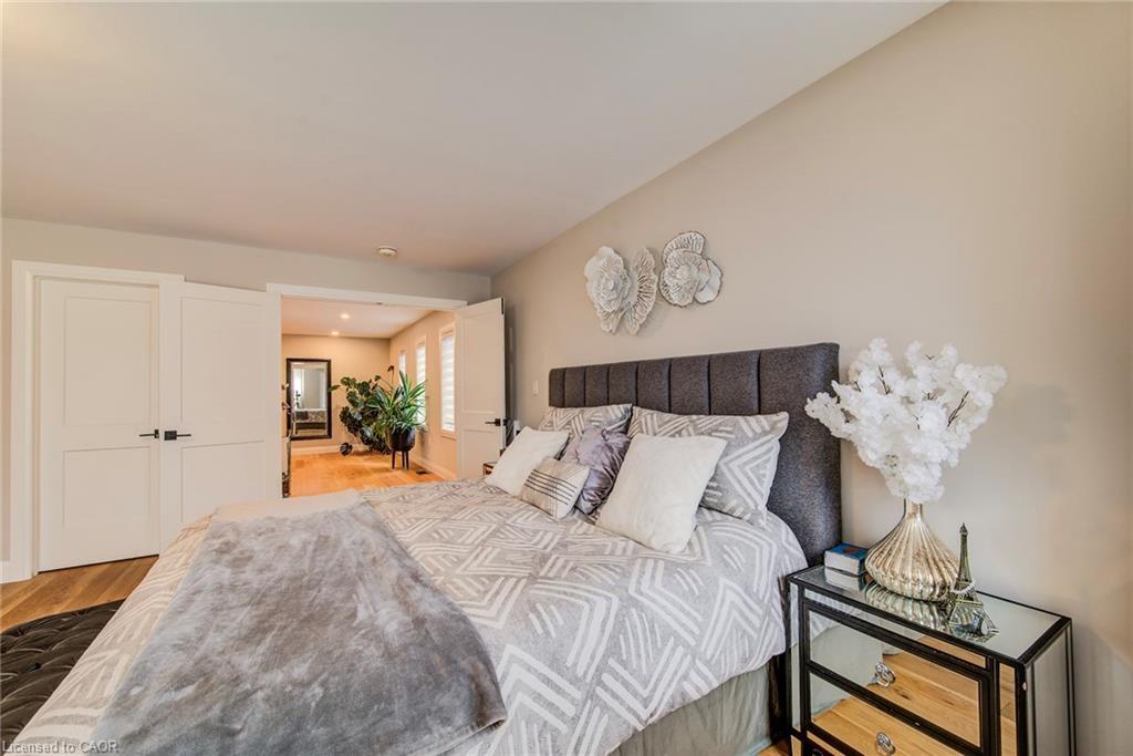 928 Chapel Hill Court, Kitchener, ON - Indoor Photo Showing Bedroom