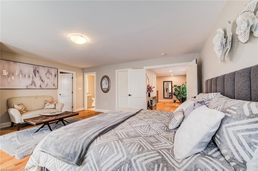 928 Chapel Hill Court, Kitchener, ON - Indoor Photo Showing Bedroom