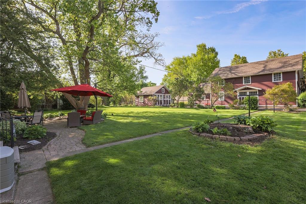 102 Main Street E, Grimsby, ON - Outdoor