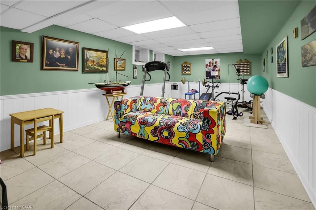 102 Main Street E, Grimsby, ON - Indoor