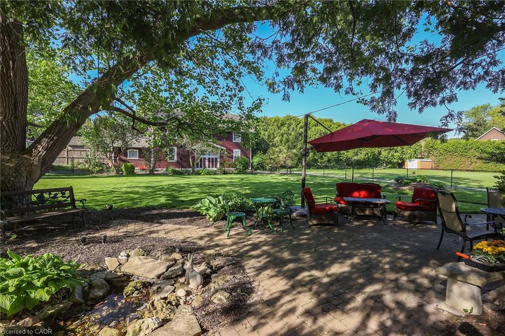 102 Main Street E, Grimsby, ON - Outdoor