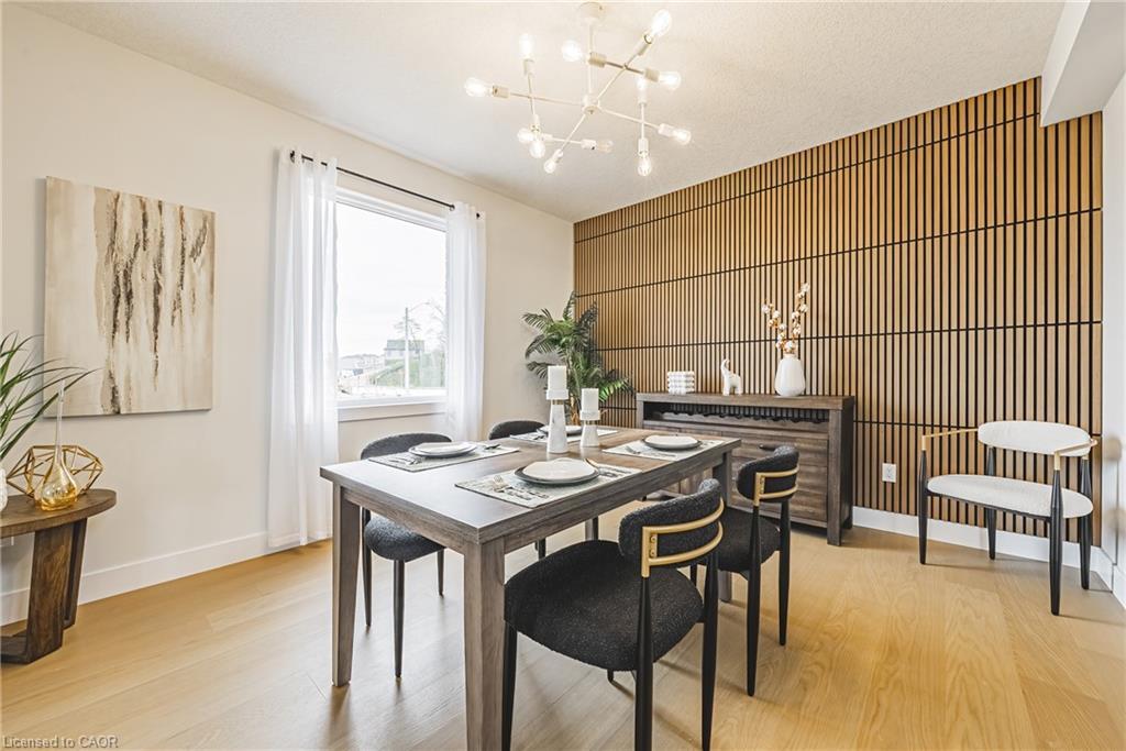 200 Benninger Drive, Kitchener, ON - Indoor Photo Showing Dining Room