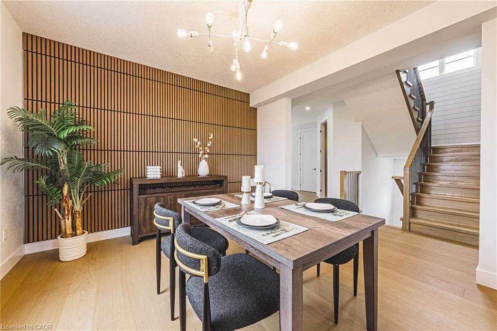 200 Benninger Drive, Kitchener, ON - Indoor Photo Showing Dining Room