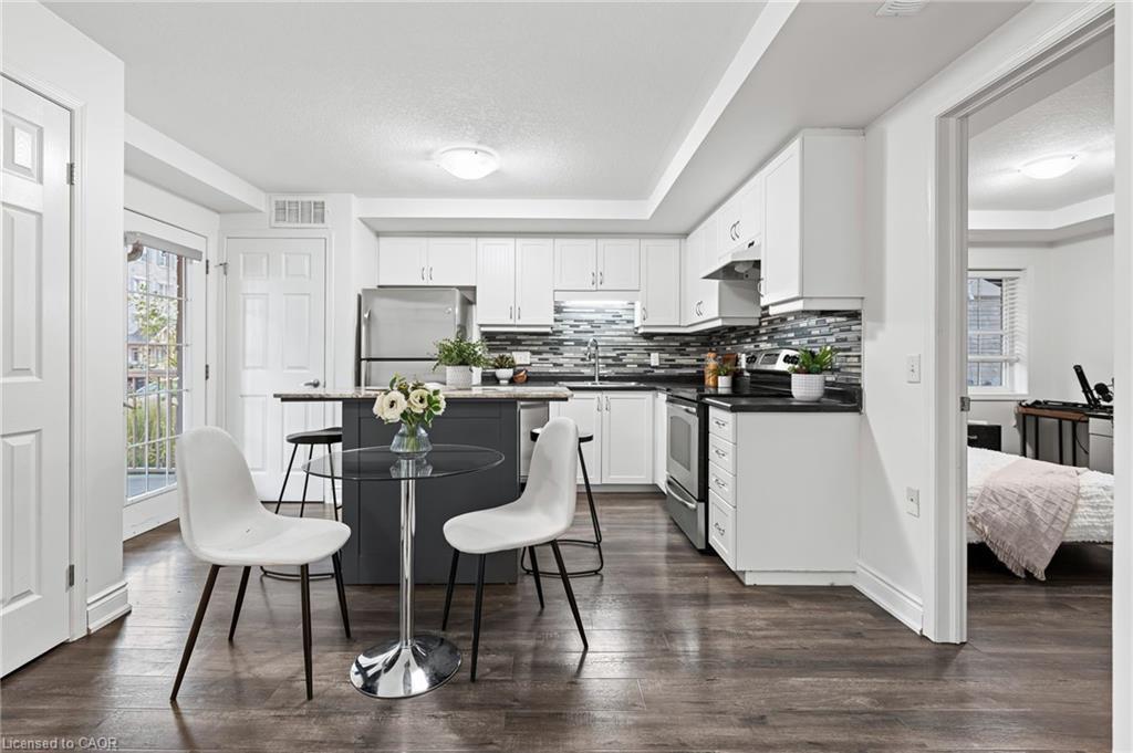 6E-1460 Highland Road W, Kitchener, ON - Indoor