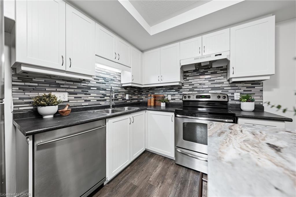 6E-1460 Highland Road W, Kitchener, ON - Indoor Photo Showing Kitchen With Double Sink