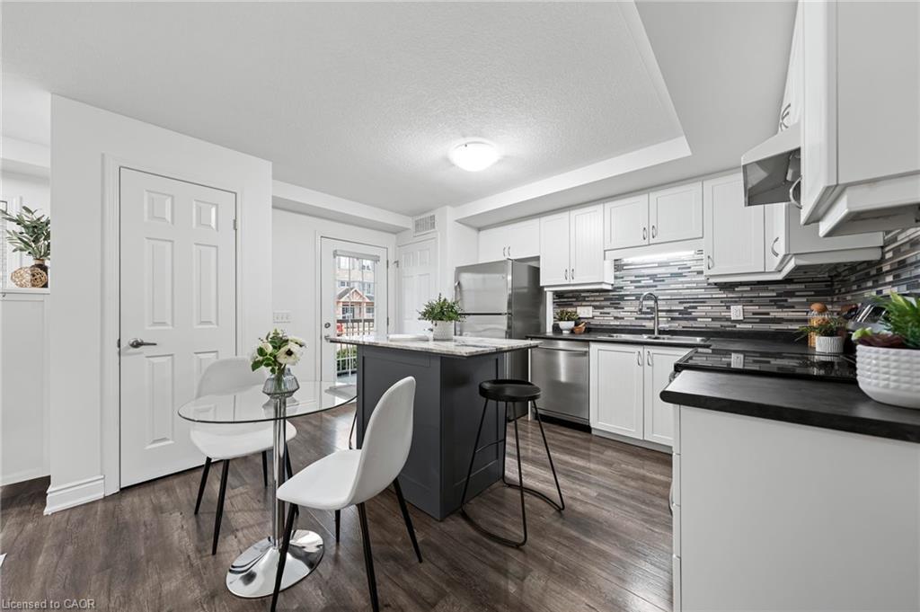 6E-1460 Highland Road W, Kitchener, ON - Indoor