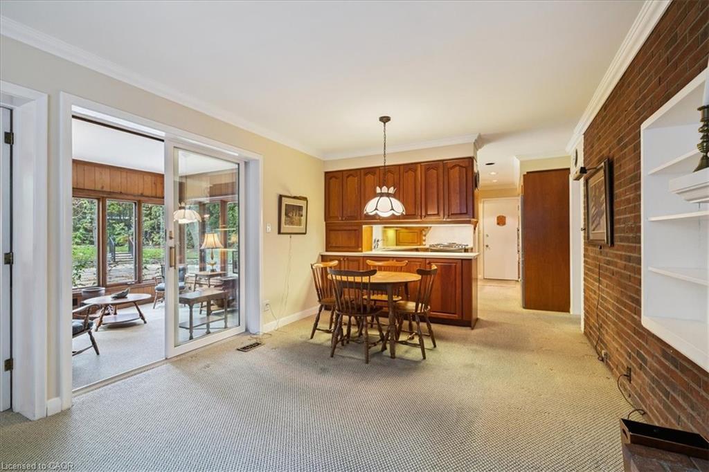 222 Strathcona Drive, Burlington, ON - Indoor Photo Showing Other Room