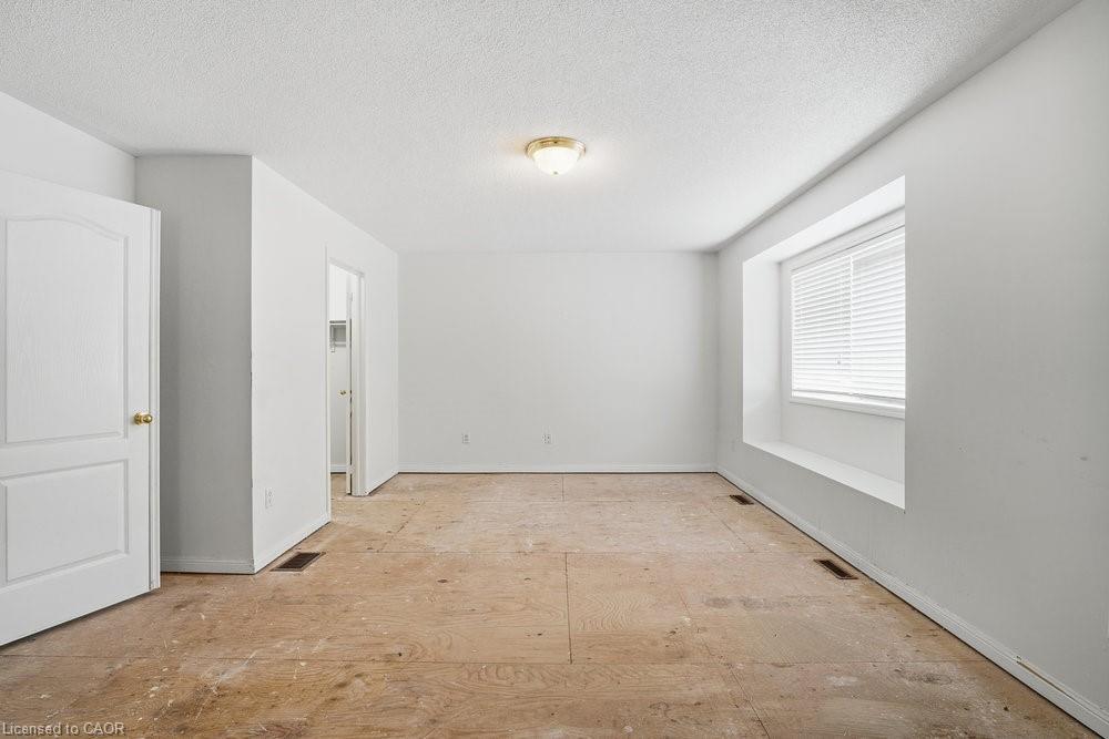 5656 Rosaline Road, Burlington, ON - Indoor Photo Showing Other Room