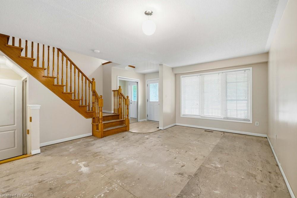 5656 Rosaline Road, Burlington, ON - Indoor Photo Showing Other Room