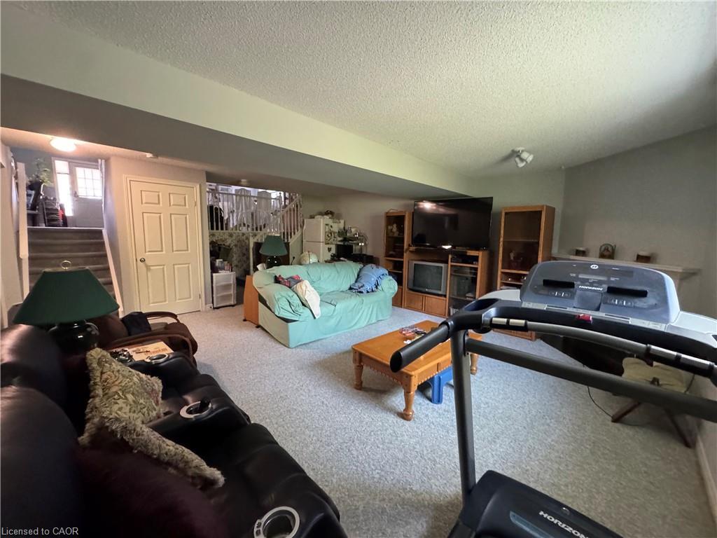 231 Chelton Road, London, ON - Indoor