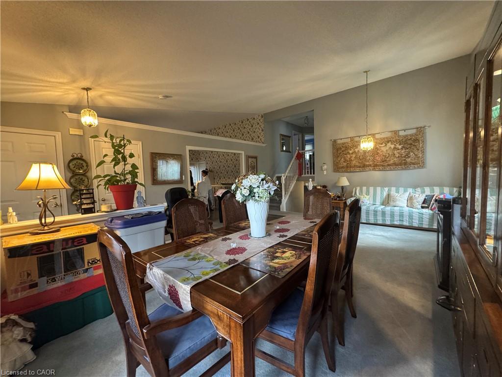 231 Chelton Road, London, ON - Indoor Photo Showing Dining Room