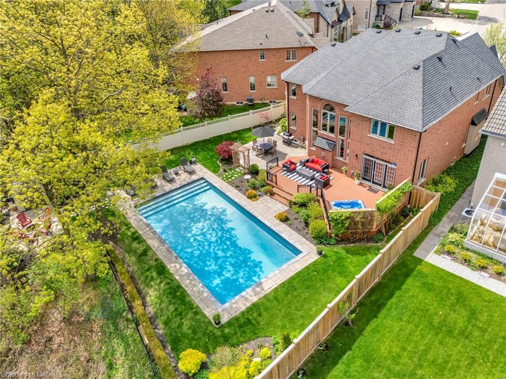 46 Orr Crescent, Stoney Creek, ON - Outdoor With In Ground Pool With Deck Patio Veranda