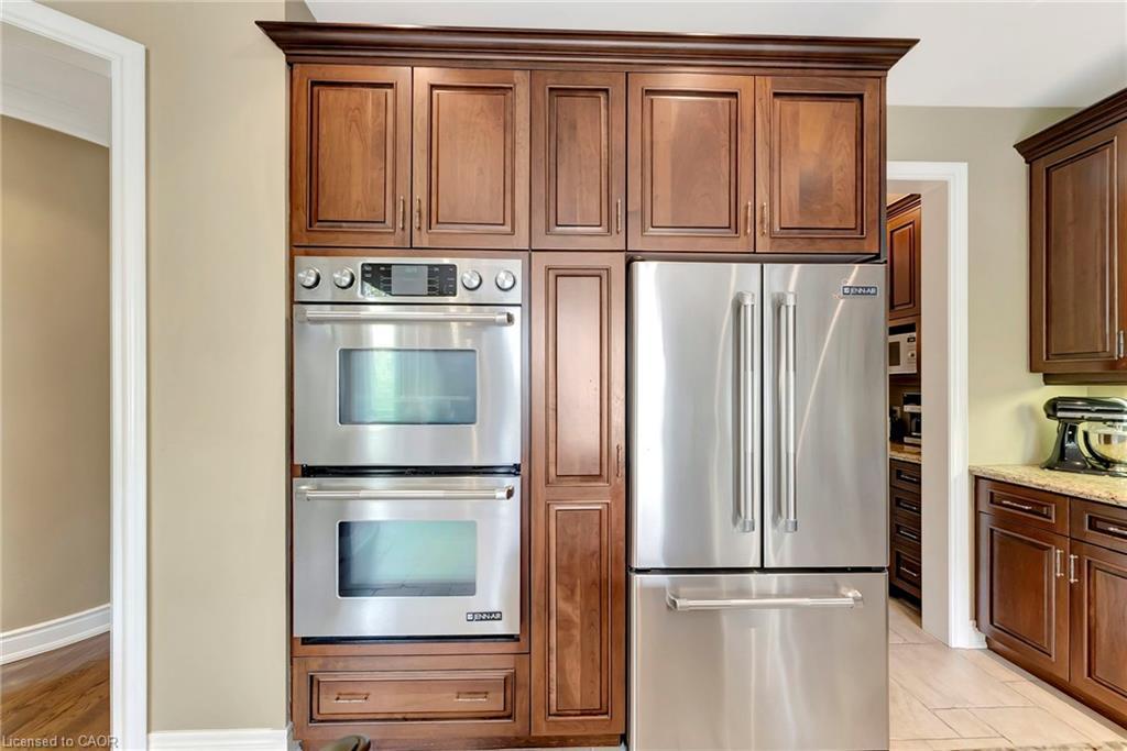46 Orr Crescent, Stoney Creek, ON - Indoor Photo Showing Kitchen