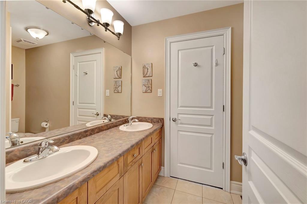 46 Orr Crescent, Stoney Creek, ON - Indoor Photo Showing Bathroom
