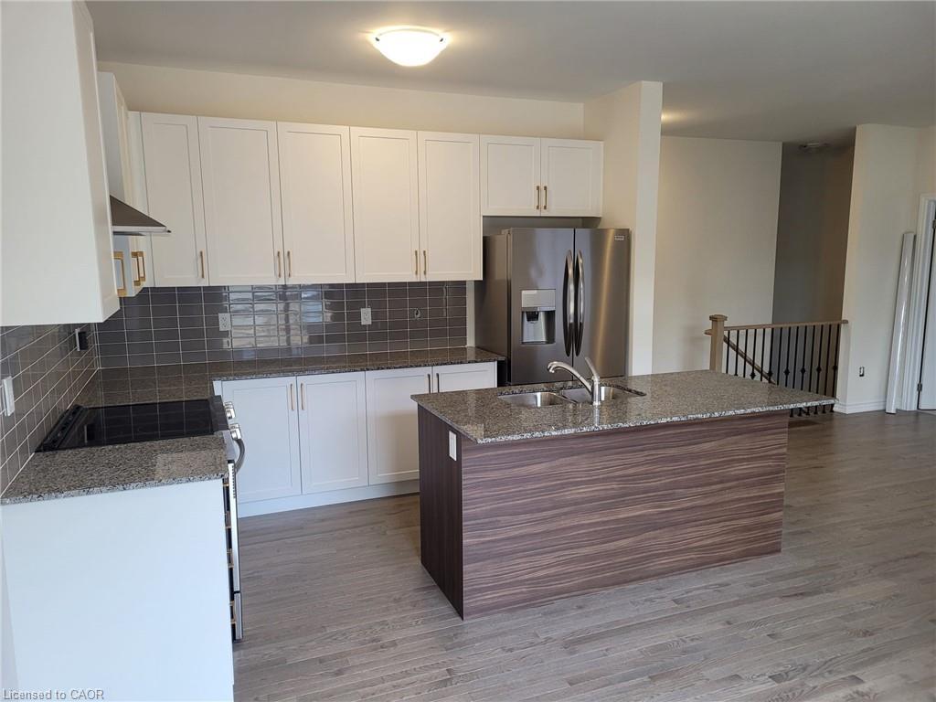 133 Berkely Street, Wasaga Beach, ON - Indoor Photo Showing Kitchen
