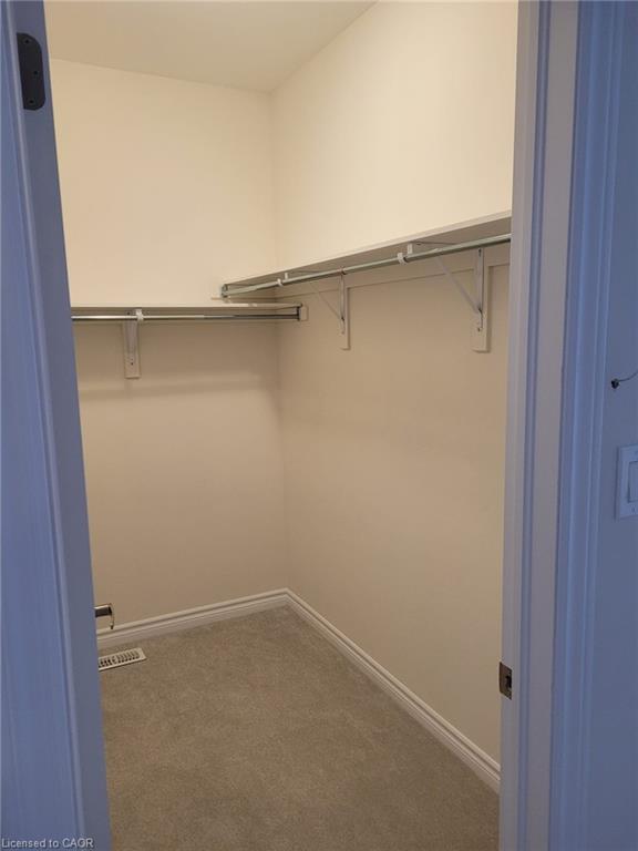 133 Berkely Street, Wasaga Beach, ON - Indoor With Storage