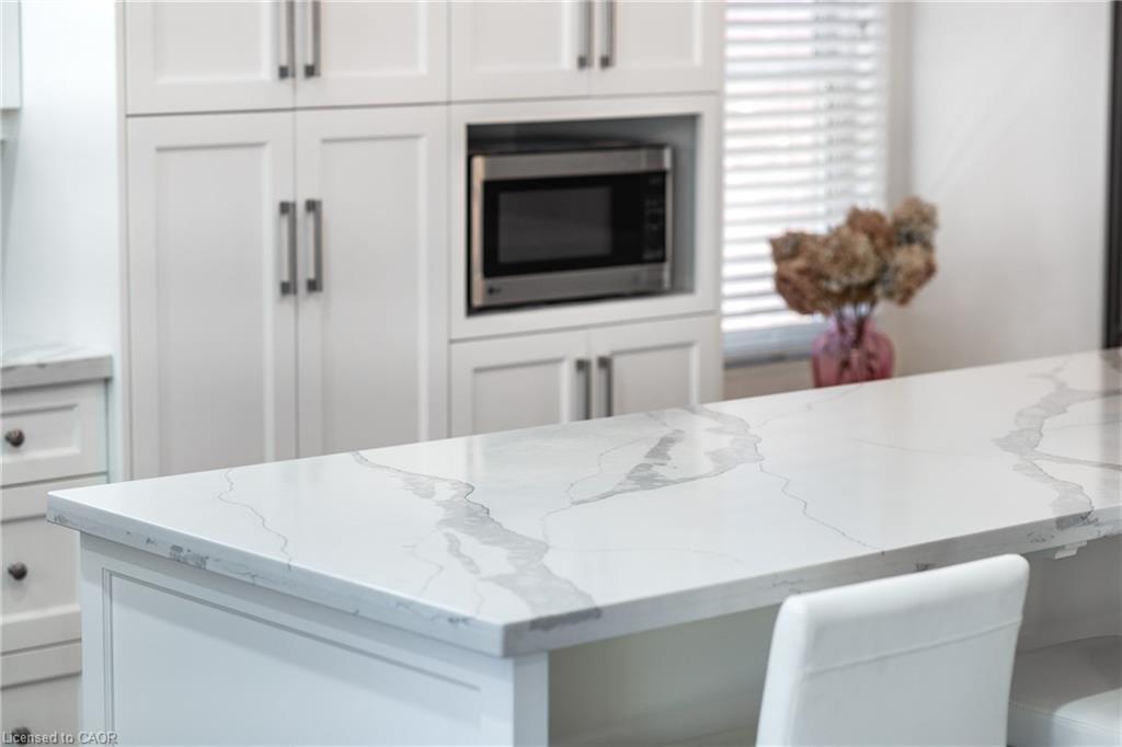 86 Santa Maria Drive, Cambridge, ON - Indoor Photo Showing Kitchen