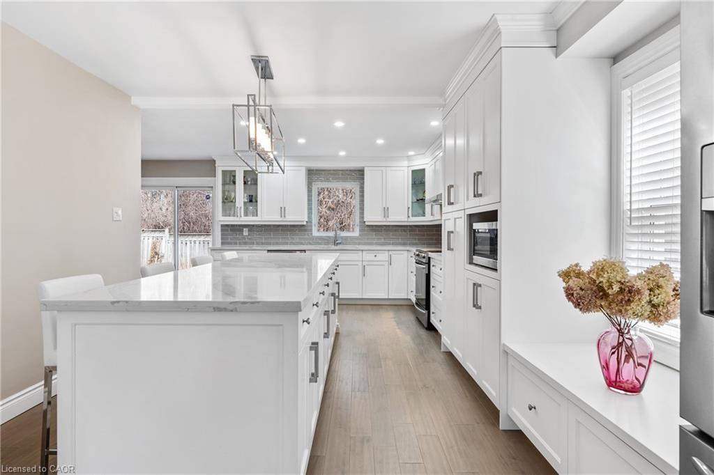 86 Santa Maria Drive, Cambridge, ON - Indoor Photo Showing Kitchen