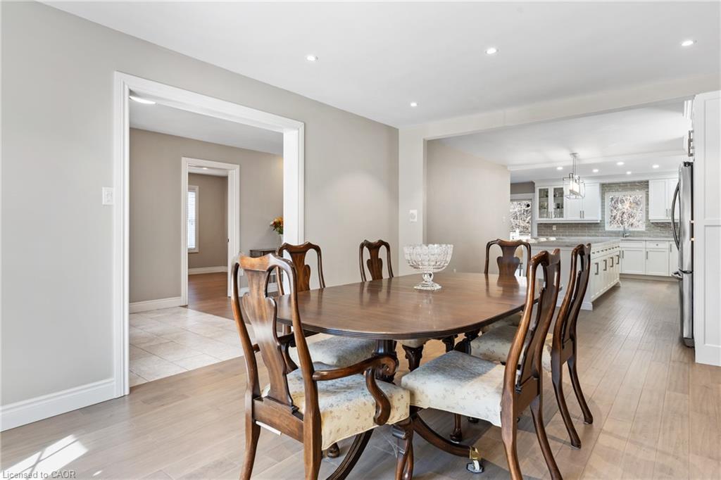 86 Santa Maria Drive, Cambridge, ON - Indoor Photo Showing Dining Room